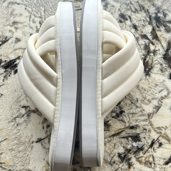 Hush Puppies Sunshine Slide Sandal - Picture 8 of 9